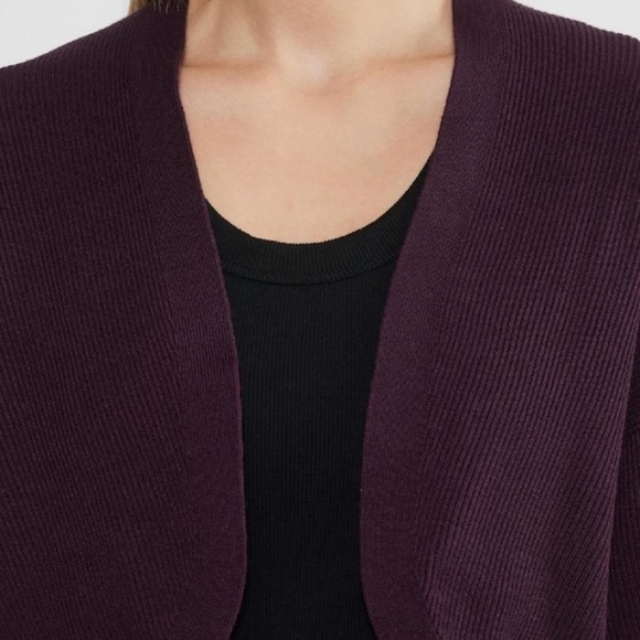 Aritzia - Picture 4 of 5